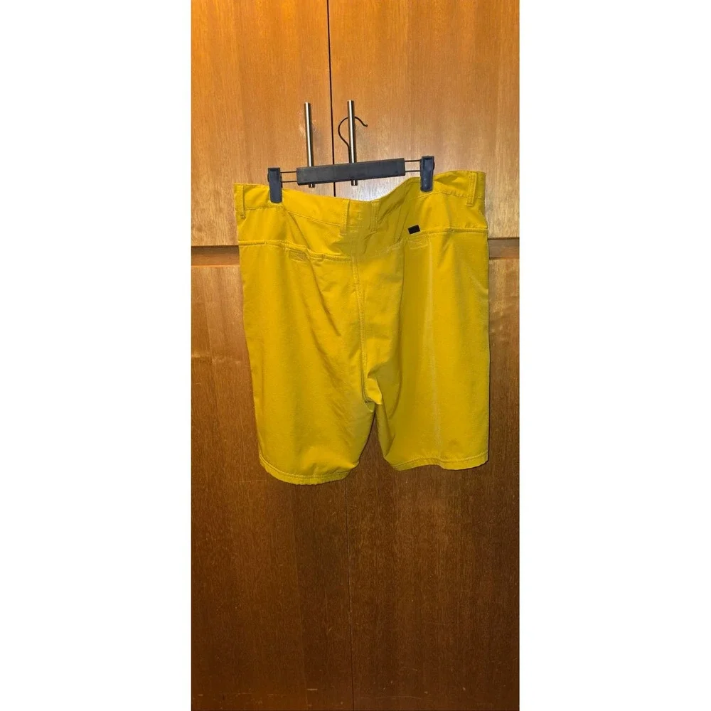 The North Face Shorts Mens 40 Yellow Hiking Outdoor Cargo Performance